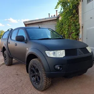 Mitsubishi   L200
