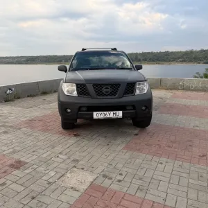Nissan pathfinder r51