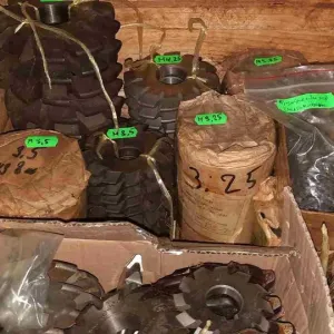 Інструмент ТІЛЬКІ ВЕСЬ СКЛАД РАЗОМ ДЕШЕВШЕ в 5 - 7  РАЗІВ ГОСТ сверла, фрези, плашки, метчики, вимірювач, ключі викрутки все НОВЕ