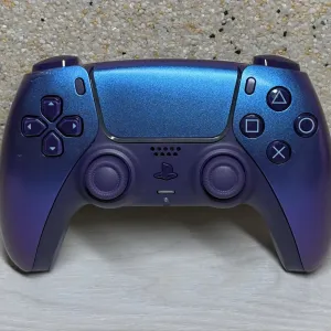 Оригінальний геймпад  Dualsense для PS5 в кольорі  Chroma Indigo