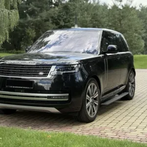 Range Rover P 440e , plug in , 2023 г