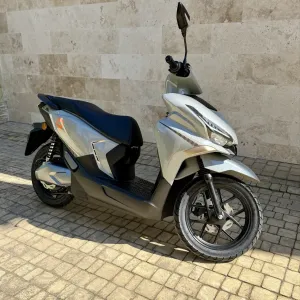 Електроскутер YADEA Velax 2000Вт, рекуперація, знімна батарея, гарантія