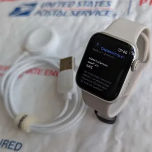 Актуальні справні iOS 26.6 акб 94 % Apple Watch SE 2 nd gen 40 mm Starlight