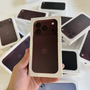 Iphone 18 pro max 256 гарантія 1 рік