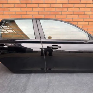 Двері Volvo S90 V90 передні або задні праві ліві разборка