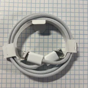 Оригінальний USB-C 60W Charge Cable 1m A2795 MW493AM/A