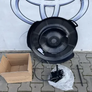Кріплення запаски Vito 639 447 Viano V Class Віто