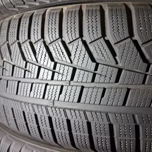 225/60 18 Hankook Icept Evo 2 шини б/у зима Комплект , Пара