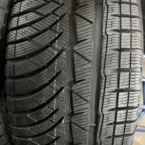 255/40/19 R19 Michelin Pilot Alpin PA4 4шт нові зима