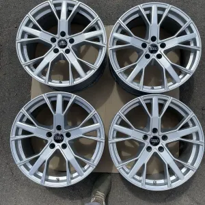 Диски 5/112 R19 8,5J ET20 AUDI/ original lTALY