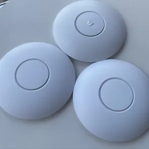 Точка доступу Ubiquiti UAP-AC-PRO 2.4 і 5 ГГц 1750Mbps Gigabit