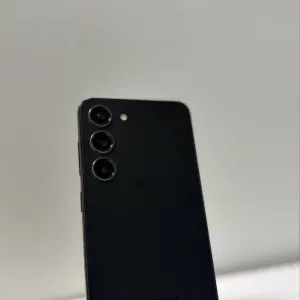 Samsung Galaxy S23 8/128 хорошому стані