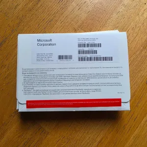 Windows 11 Pro OEM DVD FQC-10557 Українська версія | Ліцензія + COA наклейка з ключем Windows 11 Pro ОЕМ Украинская версия | Лицензия + COA FQC-10557