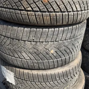 285/40/20-245/45/20 Goodyear Ultra Grip Perfomance