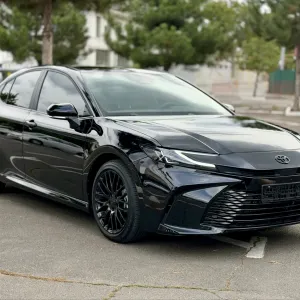 Toyota Camry 2025