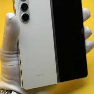 Складний смартфон Samsung Galaxy Z Fold5 Gold 12GB | 256GB