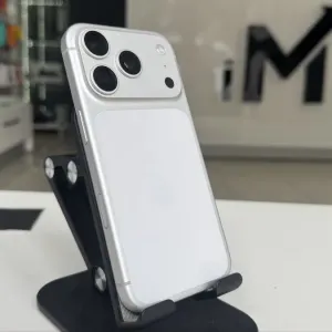 iPhone 17 Pro 256Gb Silver e-sim Повноцінний без блокувань неверлок USA 1100$