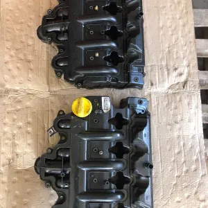 Клапанна кришка Opel Vivari 2.5 cdti Renault Trafic 2.5 dci Трафік
