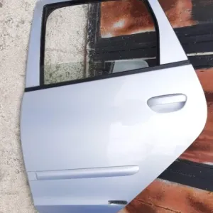 Mitsubishi Colt 1.5 двері задні ліві