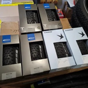 ВЕЛОсипедная покрышка/шина фолдинговая Schwalbe ROCKET RON Addix 26x2.25; 27.5x2.25; 29x2.25