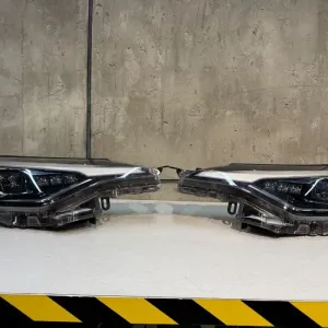 Toyota C-HR Full LED фари комплект оригінал OEM Europe Adaptive LED 2019 2020 2021 2022 2023