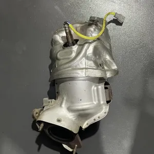 Катализатор колектор Nissan Rogue T33 2.5 2021 2022 2023