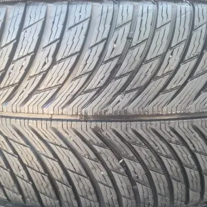 255 45 20/235 50 20 Micheli Pilot Alpin 5 SUV