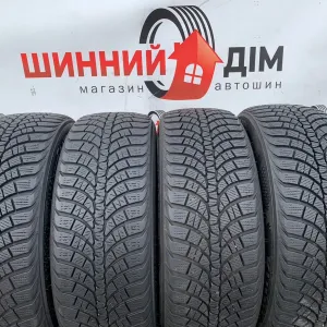 Шини 215/55 R17 Kumho  зима 8/6,3мм