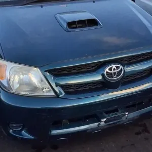 Капот бампер фари решітка бампера комплект toyota hilux тойота хайлюкс 2007-