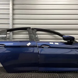 BMW 5 G30 G31 Двері передні задні ліві праві