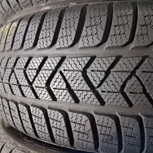 225/45 R18 Pirelli Sottozero 3 шини б/у зима Комплект, Пара