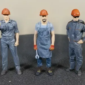 Миниатюры в масштабе 1:43
