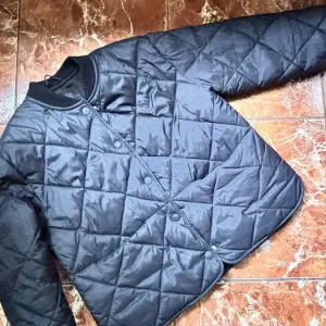 Куртка zara осіння р 128