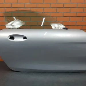Двері Mercedes AMG GT C190 W190 передні або задні праві ліві разборка