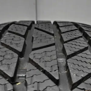 Шини 235/55R17 Continental. 8мм. 2025р.