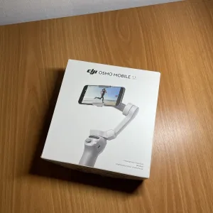 Стабілізатор для смартфонів DJI Osmo Mobile SE