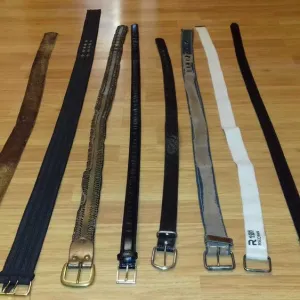 Пояси, ремені (різний матеріал - тканина, шкіра)