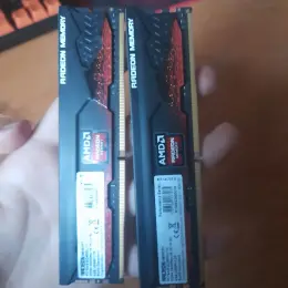 Оперативна пам'ять AMD Radeon 8GB DDR4 2400MHz (16-16-16-36)