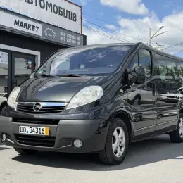 Opel Vivaro 2006 Чорний