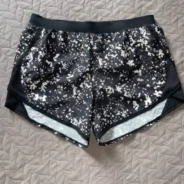 Шорти Under Armour жіночі розмір S