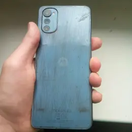 Смартфон Motorola E32s 3/32 Android 12 (потребує ремонту)