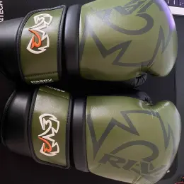 Боксерські рукавички RIVAL RB80 Impulse Khaki Green + бинти