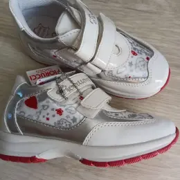Дитячі кросівки FIORUCCI білі розмір 27