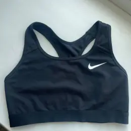 Спортивний топ Nike жіночий чорний розмір M