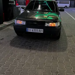 Автомобіль ВАЗ 2110 "шіснарь"