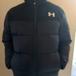 Чоловіча зимова куртка Under Armour чорна