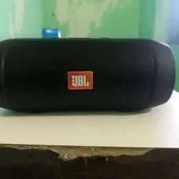 Портативна колонка JBL Charge 3