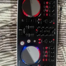 DJ контролер Pioneer DDJ-ERGO-V з RGB-підсвіткою