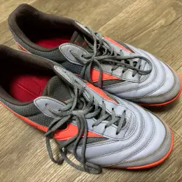 Футбольний комплект: сороконожки Mizuno, щитки Nike, рукавички Nike, гетри Joma, фішки