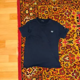 Футболка Fred Perry темно-синя